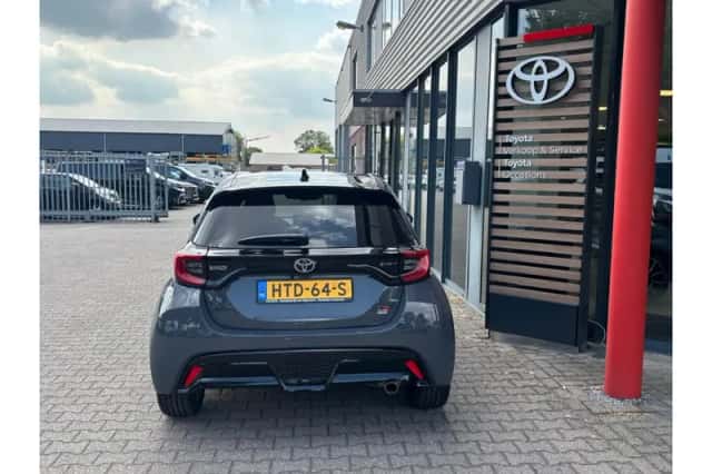 Toyota Yaris (2025) thumbnail 5