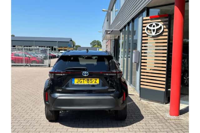 Toyota Yaris Cross (2024) thumbnail 4