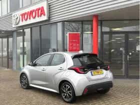 Toyota Yaris (2022) thumbnail 2
