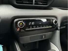 Toyota Yaris (2022) thumbnail 16