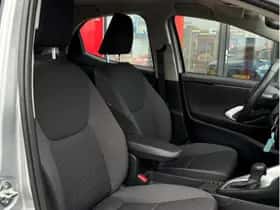 Toyota Yaris (2022) thumbnail 6