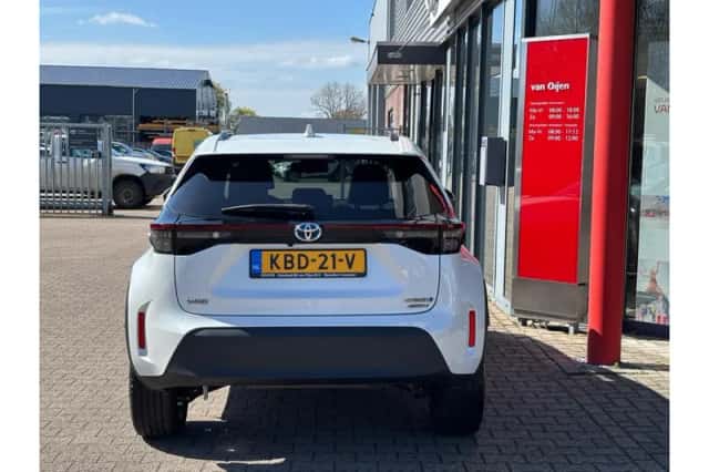 Toyota Yaris Cross (2023) thumbnail 5