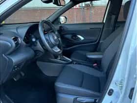 Toyota Yaris Cross (2023) thumbnail 10
