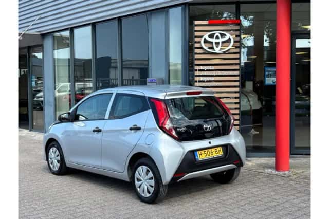 Toyota Aygo (2019) thumbnail 2