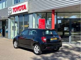 Toyota Urban Cruiser (2010) thumbnail 2