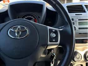 Toyota Urban Cruiser (2010) thumbnail 19
