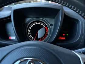 Toyota Urban Cruiser (2010) thumbnail 20