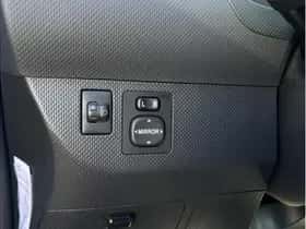 Toyota Urban Cruiser (2010) thumbnail 21