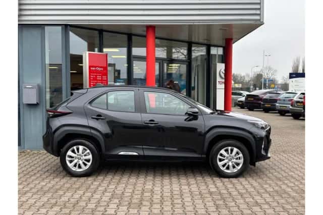 Toyota Yaris Cross (2025) thumbnail 4