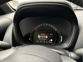 Toyota Aygo X (2022) thumbnail 14