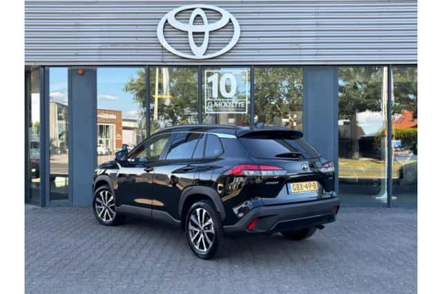 Toyota Corolla (2024) thumbnail 2