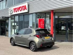 Toyota Yaris (2022) thumbnail 2