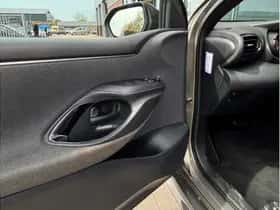Toyota Yaris (2022) thumbnail 13