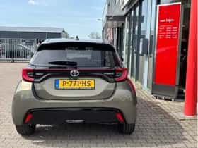 Toyota Yaris (2022) thumbnail 4