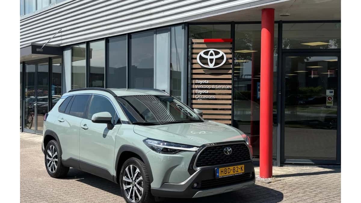 Toyota Corolla (2025) — foto 1