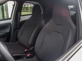 Toyota Aygo X (2024) thumbnail 7