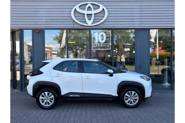 Toyota Yaris Cross (2022) thumbnail 4