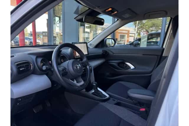 Toyota Yaris Cross (2022) thumbnail 5