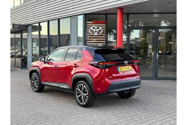 Toyota Yaris Cross (2022) thumbnail 2