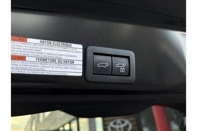 Toyota Yaris Cross (2022) thumbnail 6