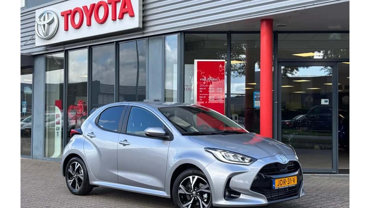 Toyota Yaris (2025) — foto 1