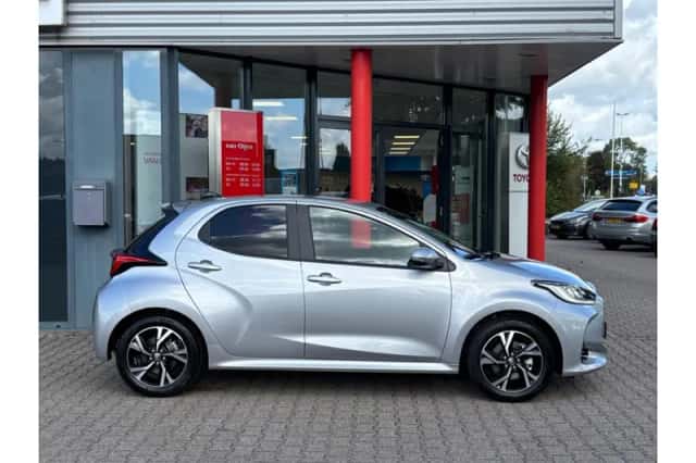 Toyota Yaris (2025) thumbnail 4