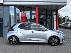 Toyota Yaris (2025) thumbnail 4