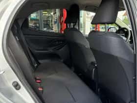 Toyota Yaris (2025) thumbnail 10
