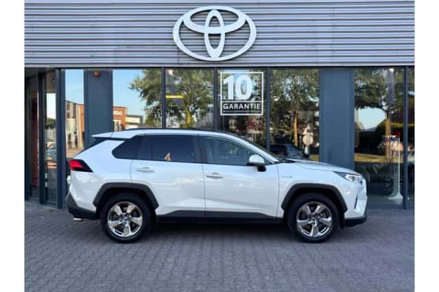 Toyota RAV4 (2019) thumbnail 4