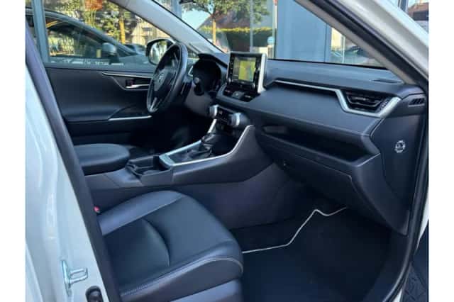 Toyota RAV4 (2019) thumbnail 6