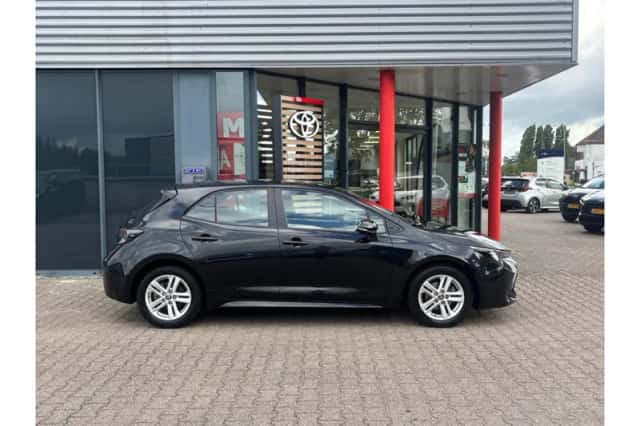 Toyota Corolla (2022) thumbnail 4