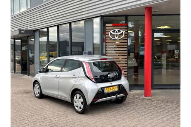 Toyota Aygo (2018) thumbnail 2