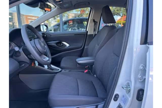 Toyota Yaris (2024) thumbnail 6
