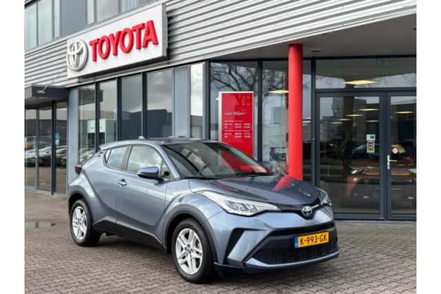 Toyota C-HR (2021) thumbnail 1