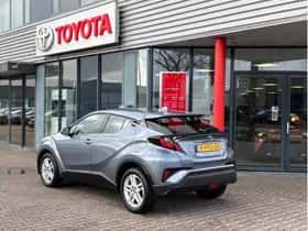 Toyota C-HR (2021) thumbnail 2