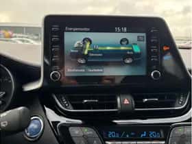 Toyota C-HR (2021) thumbnail 17