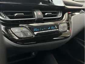 Toyota C-HR (2021) thumbnail 19