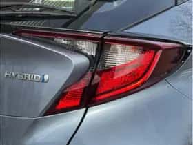Toyota C-HR (2021) thumbnail 24