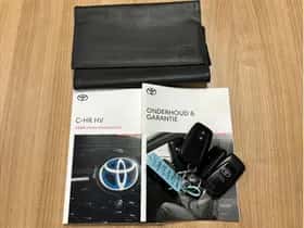 Toyota C-HR (2021) thumbnail 27