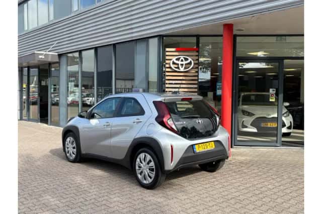 Toyota Aygo X (2022) thumbnail 2