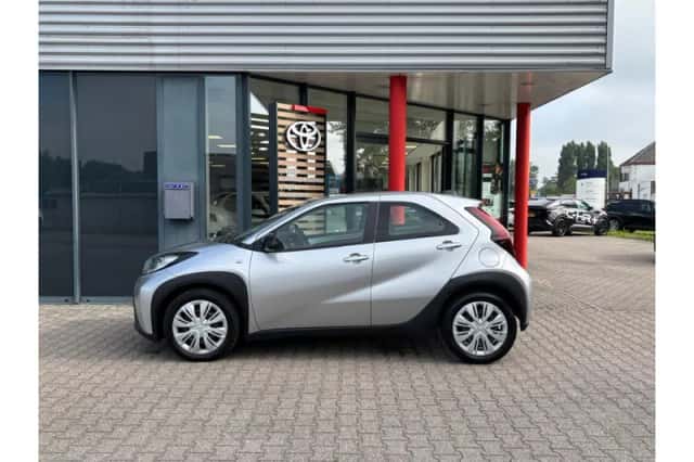 Toyota Aygo X (2022) thumbnail 3