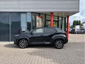 Toyota Yaris Cross (2024) thumbnail 3