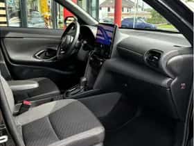 Toyota Yaris Cross (2024) thumbnail 8