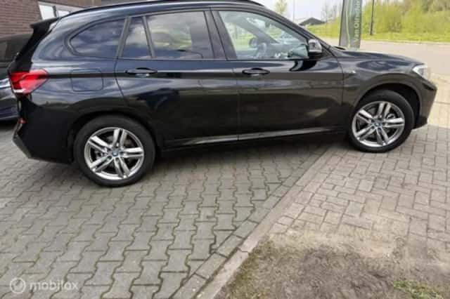 BMW X1 (2022) thumbnail 3