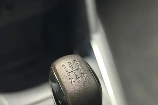 Peugeot 208 (2012) thumbnail 6