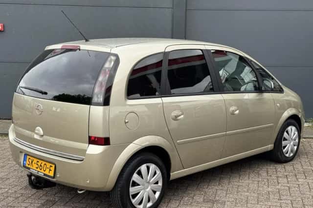 Opel Meriva (2009) thumbnail 3