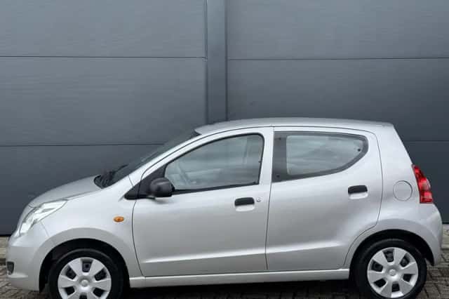 Suzuki Alto (2012) thumbnail 4