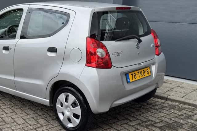 Suzuki Alto (2012) thumbnail 6