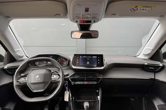Peugeot 208 (2022) thumbnail 2