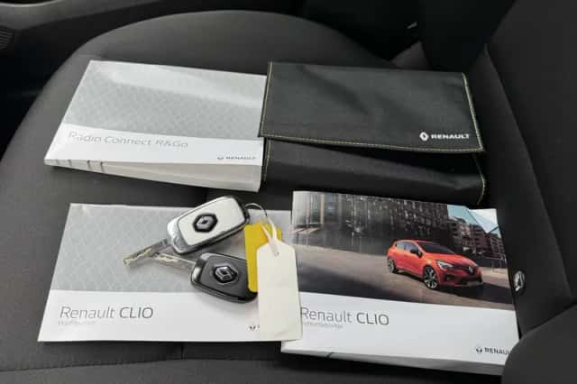 Renault Clio (2020) thumbnail 3